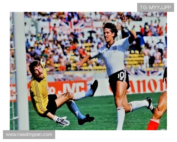 克鲁伊夫与马拉多纳：足球艺术的传承与创新分析与讨论