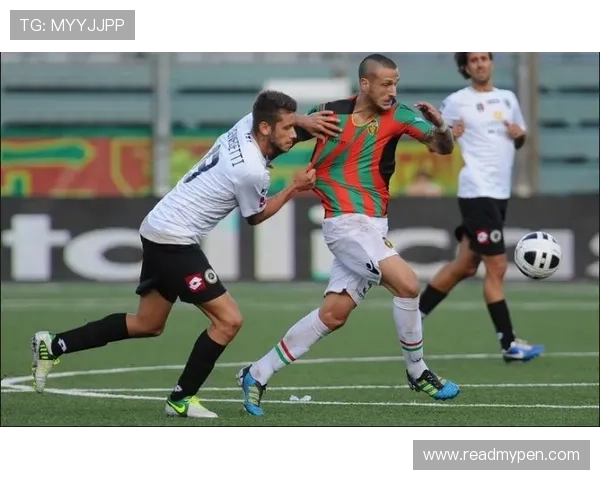 国米三中卫困局显现，赛季中期表现波动加剧，稳健防守对球队节奏形成挑战