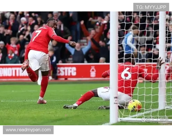 热刺边路猛攻表现活跃,中路瘫痪问题显现,对赛季争冠形势构成挑战 热刺边路猛攻表现活跃,中路瘫痪问题显现,对赛季争冠形势构成挑战